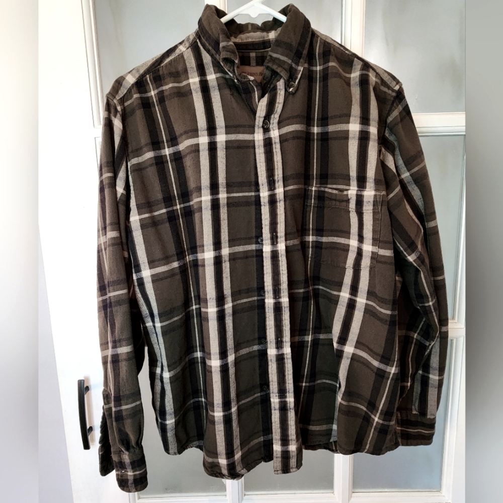 🔴 St. John's Bay mens Medium Flannel 100% cotton
